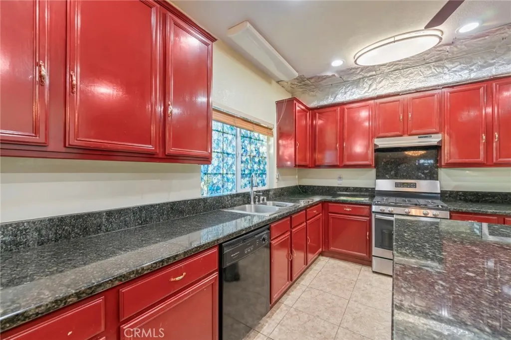 1553 W Ceres, Rialto, California 92376 home-pic-18