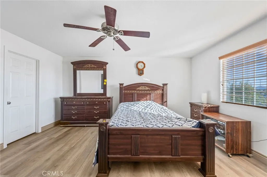 1553 W Ceres, Rialto, California 92376 home-pic-24