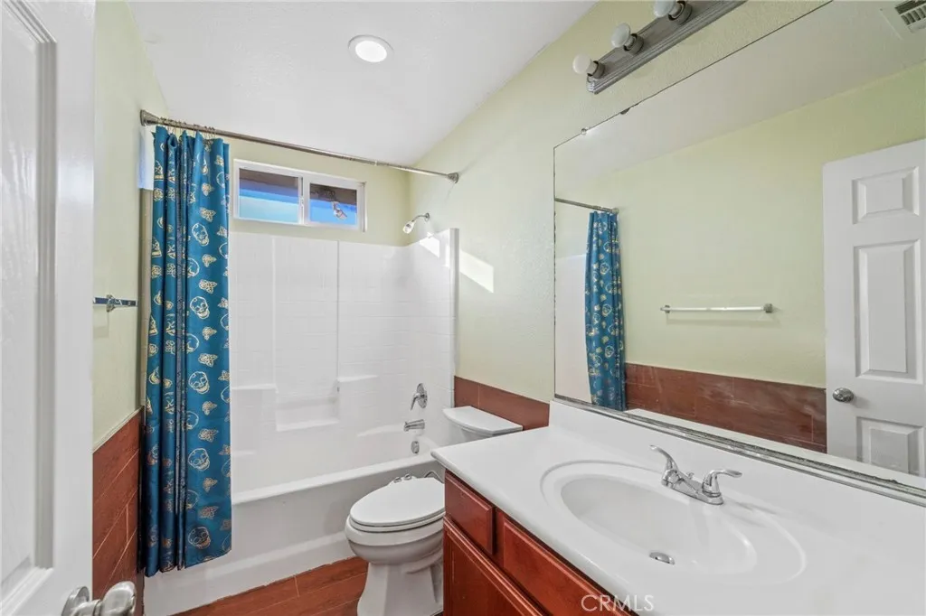 1553 W Ceres, Rialto, California 92376 home-pic-58