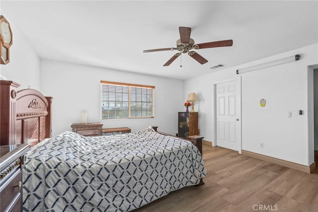 1553 W Ceres, Rialto, California 92376 home-pic-28