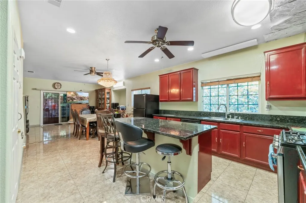 1553 W Ceres, Rialto, California 92376 home-pic-20