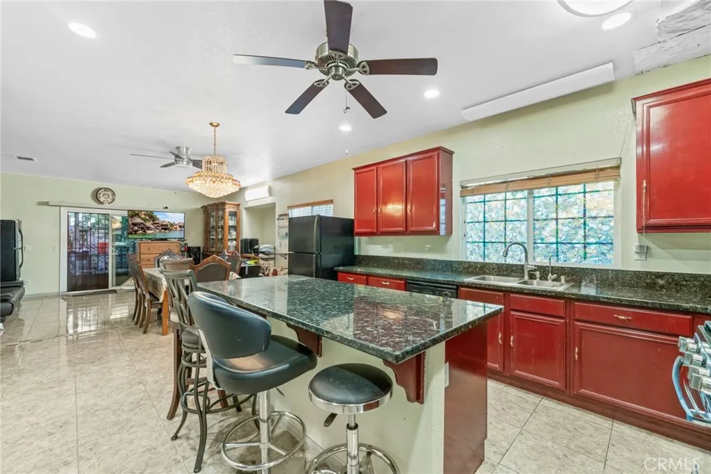 1553 W Ceres, Rialto, California 92376 home-pic-21