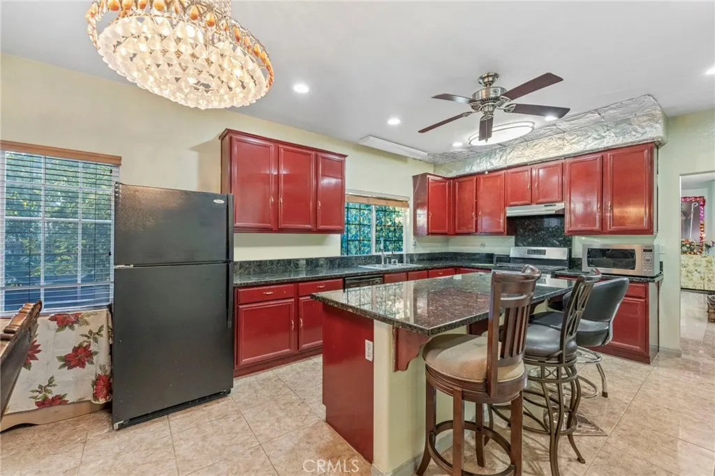 1553 W Ceres, Rialto, California 92376 home-pic-17