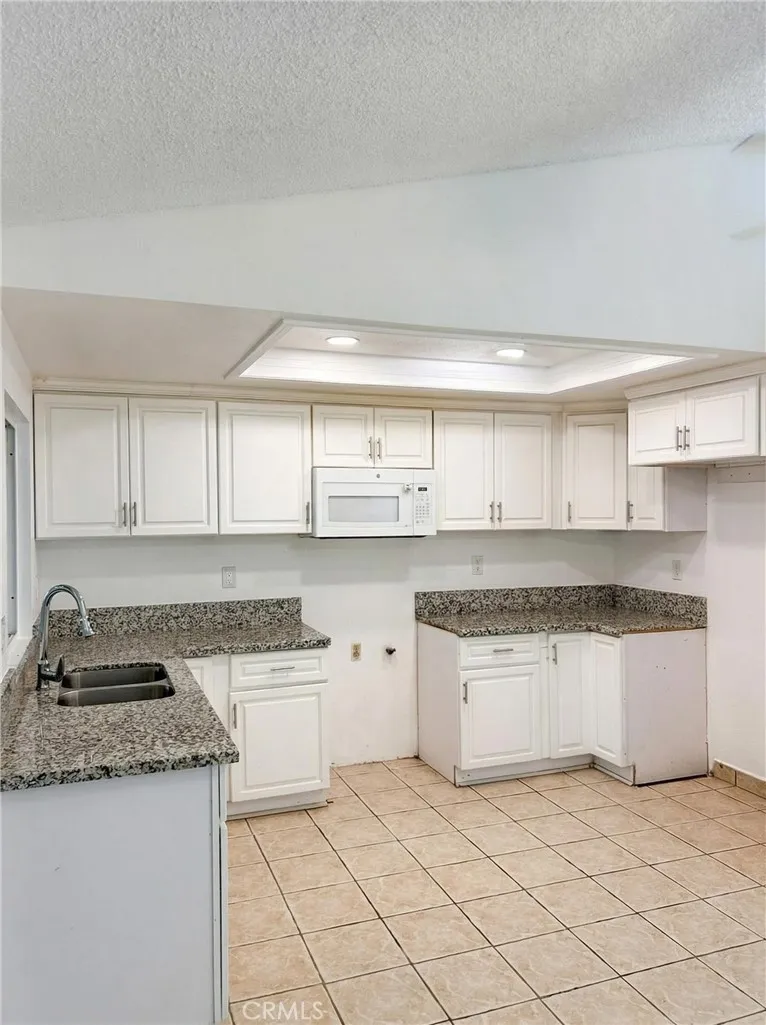25391 Maxy Drive, Moreno Valley, California 92551 home-pic-2