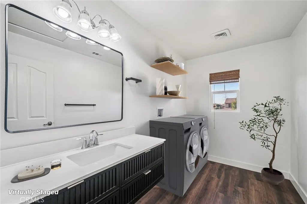 6658 Bright Gem Court, Eastvale, California 92880 home-pic-15