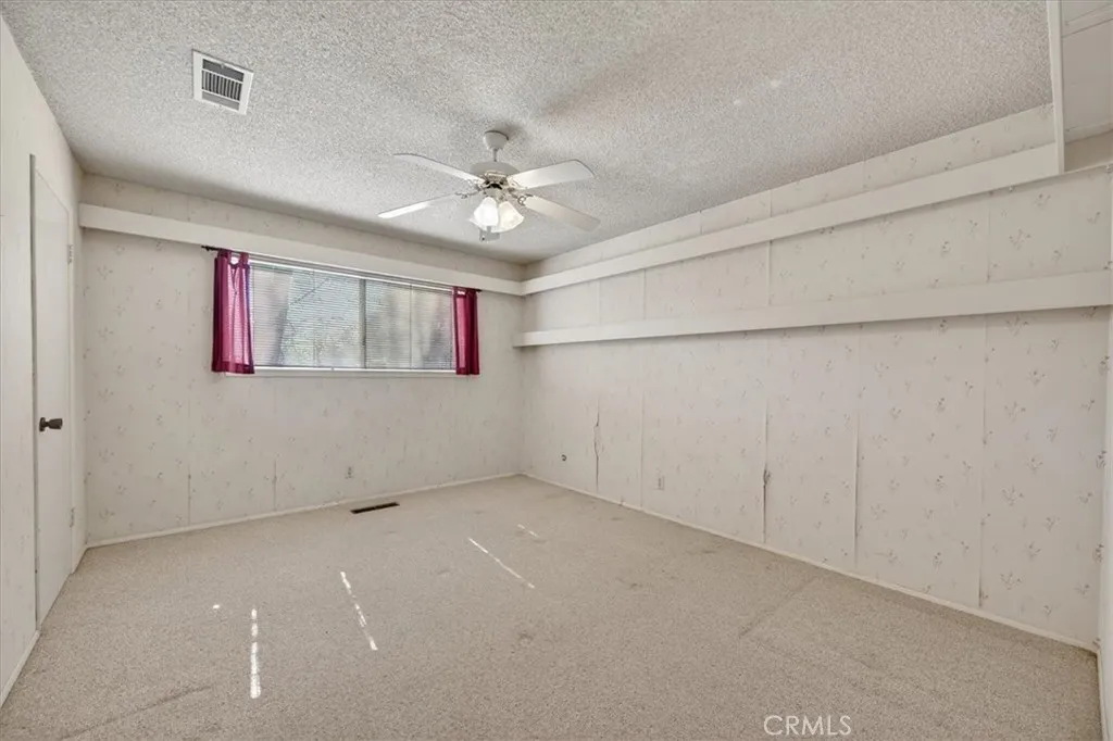 5867 E Club View, Fresno, California 93727 home-pic-37