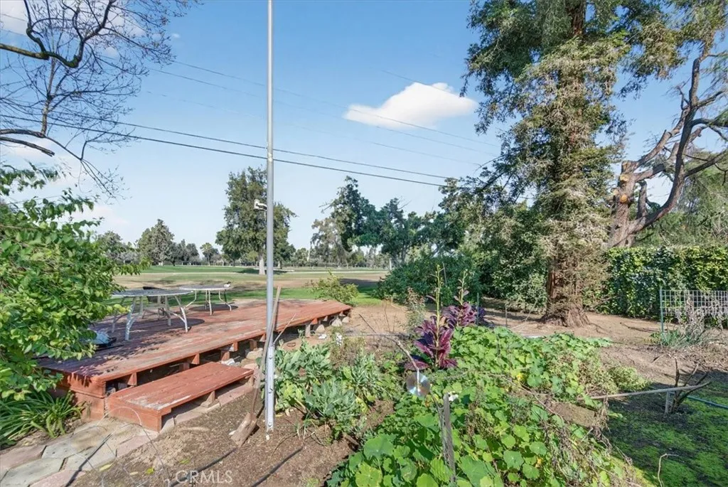5867 E Club View, Fresno, California 93727 home-pic-58