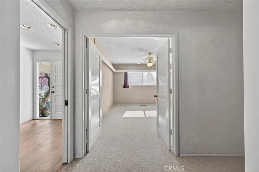 5867 E Club View, Fresno, California 93727 home-pic-33