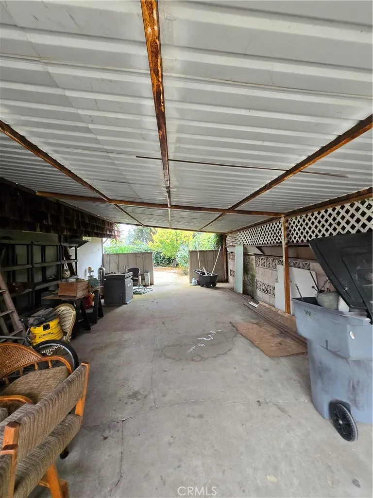 5867 E Club View, Fresno, California 93727 home-pic-40