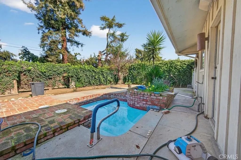 5867 E Club View, Fresno, California 93727 home-pic-50