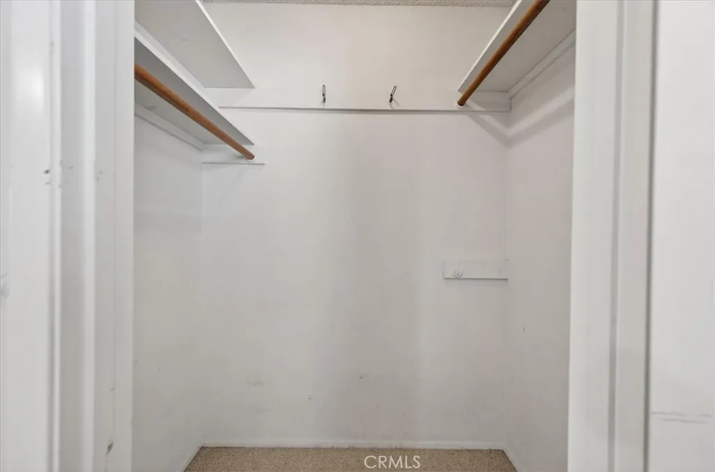 5867 E Club View, Fresno, California 93727 home-pic-39