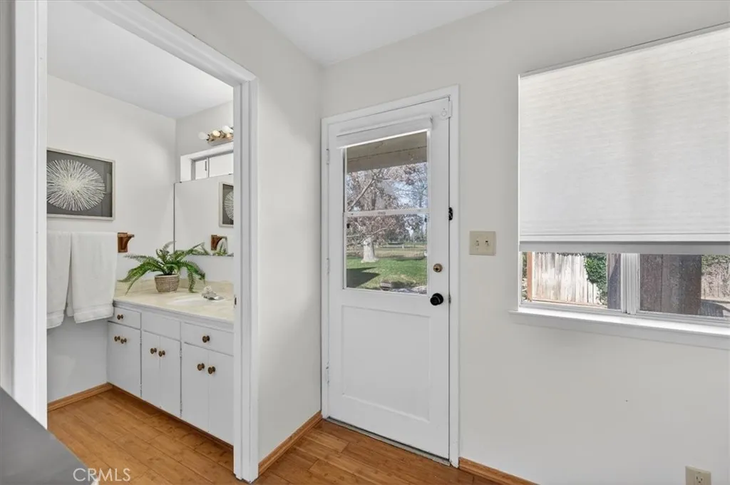 5867 E Club View, Fresno, California 93727 home-pic-27