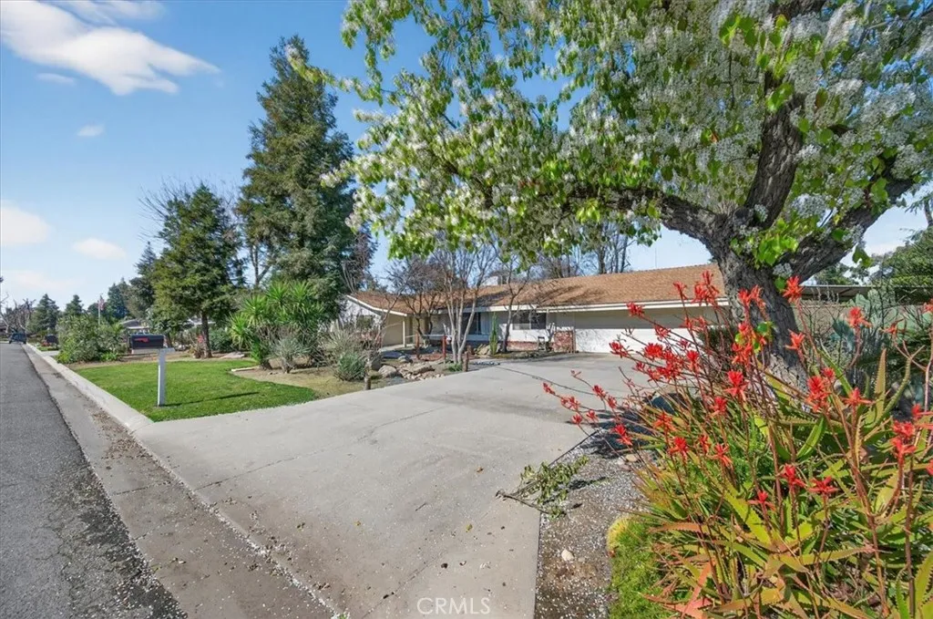 5867 E Club View, Fresno, California 93727 home-pic-72