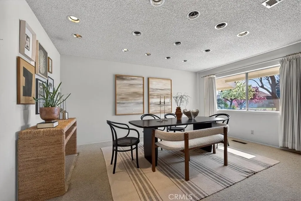 5867 E Club View, Fresno, California 93727 home-pic-13