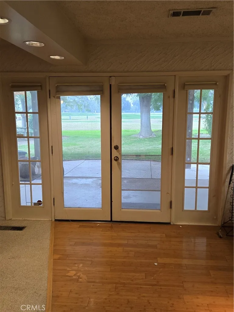 5867 E Club View, Fresno, California 93727 home-pic-12