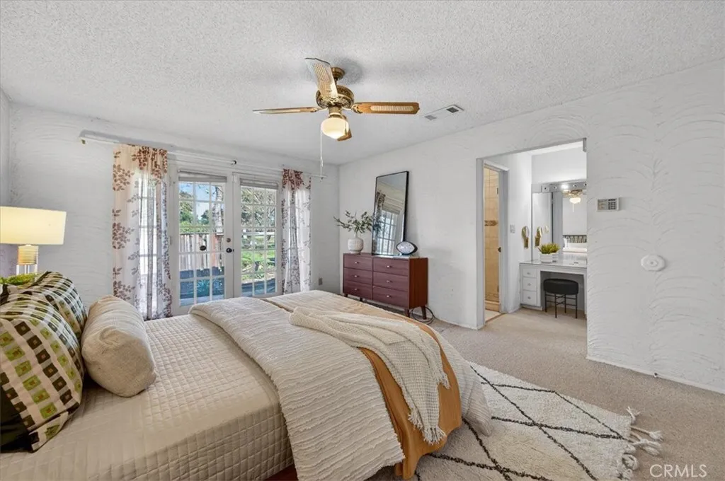 5867 E Club View, Fresno, California 93727 home-pic-42