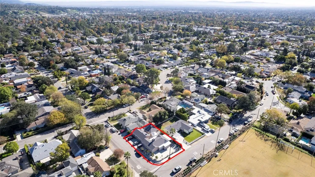 1670 N Oxford Avenue N, Pasadena, California 91104 home-pic-15