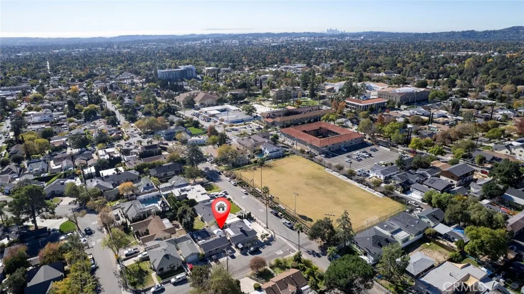 1670 N Oxford Avenue N, Pasadena, California 91104 home-pic-17