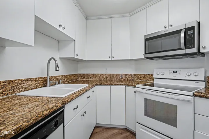 egpimaging_4499ViaMarisol244C_012_FLEXML