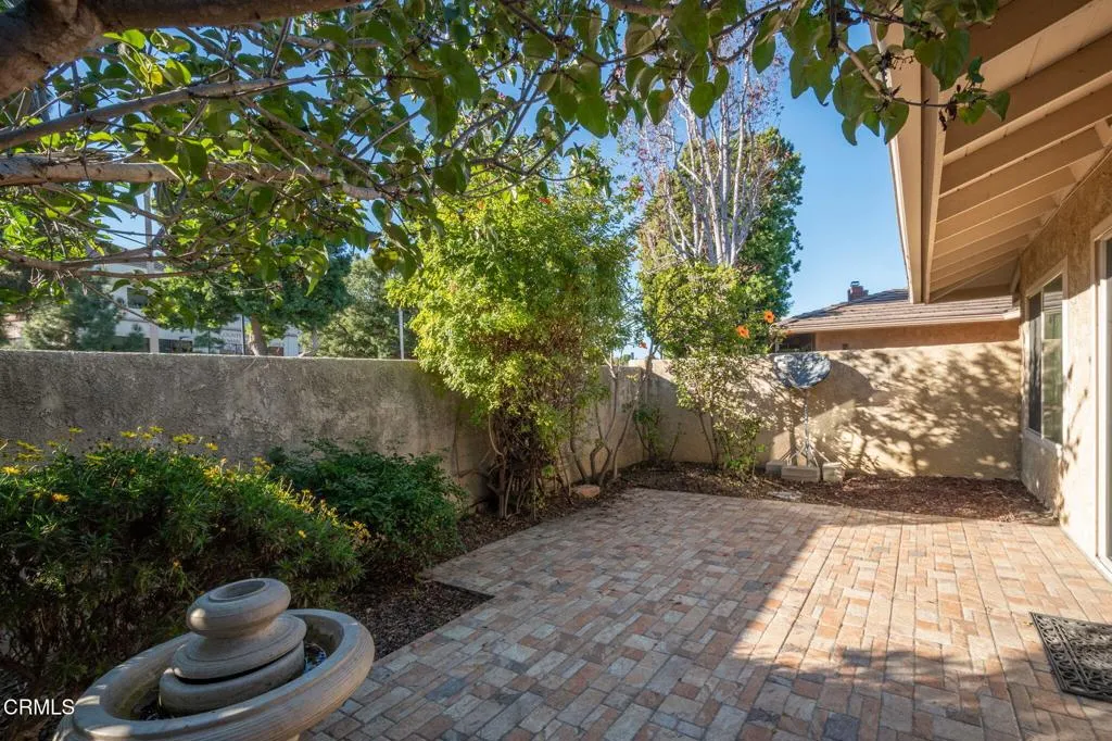 883 Murdoch Lane, Ventura, California 93003 home-pic-16