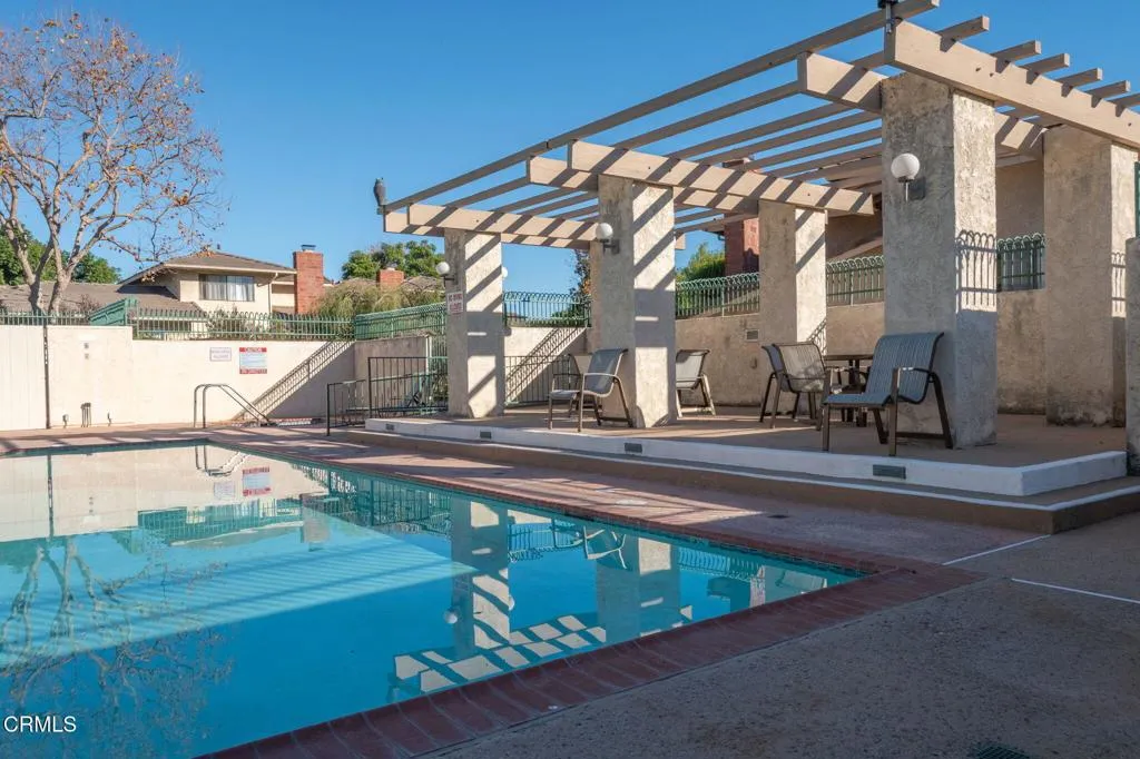 883 Murdoch Lane, Ventura, California 93003 home-pic-18