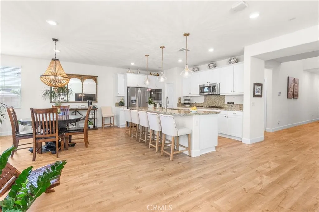 5327 La Bodega, Fontana, California 92336 home-pic-8