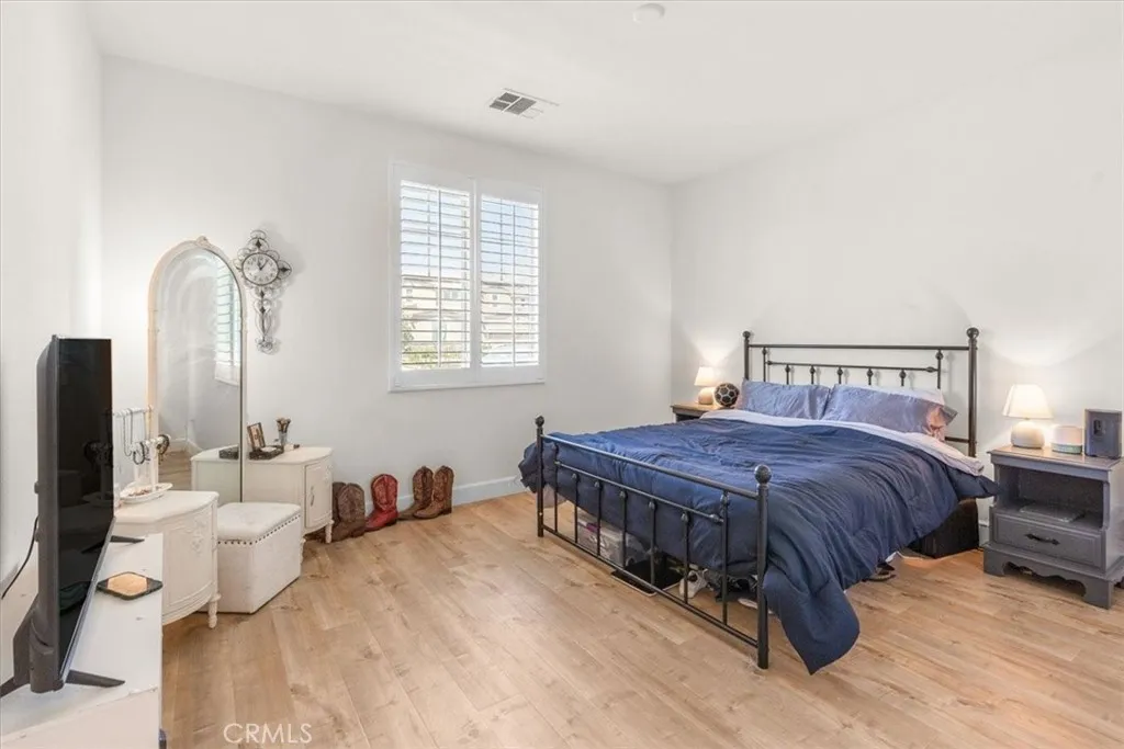 5327 La Bodega, Fontana, California 92336 home-pic-20