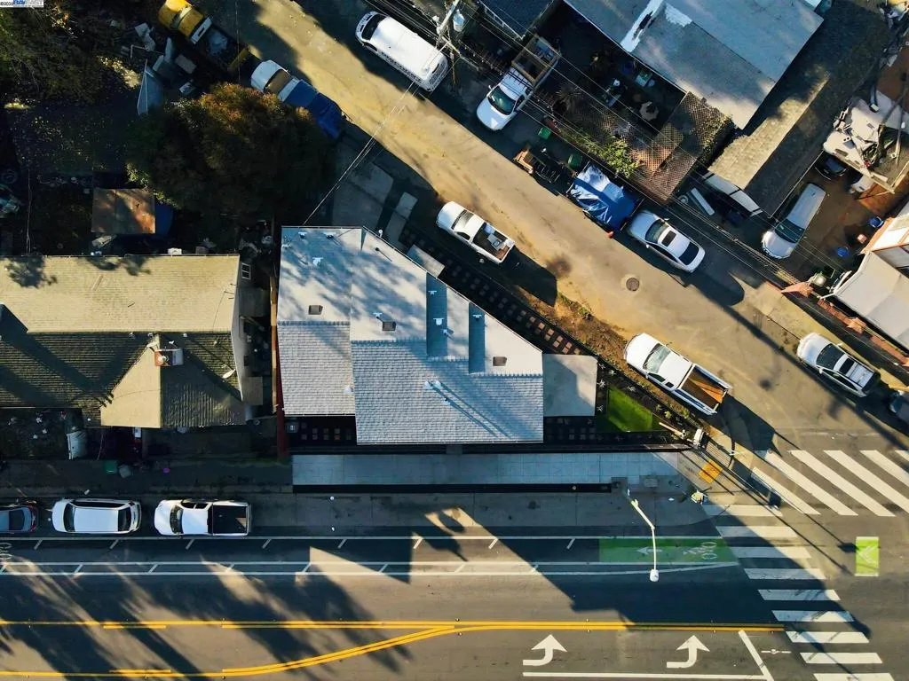 5729 Bancroft Ave, Oakland, California 94605 home-pic-44