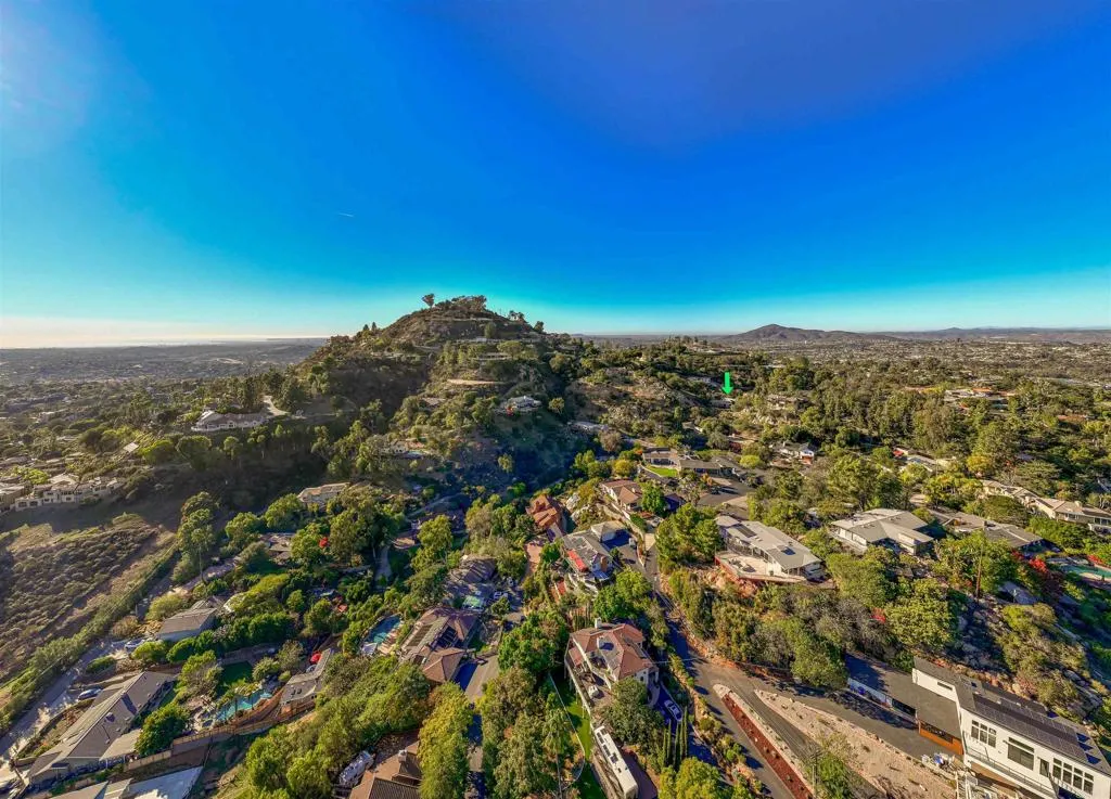 10111 Pinnacle Lane, La Mesa, California 91941 home-pic-9