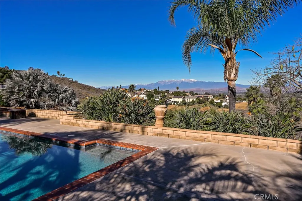 14531 Viewcrest Drive, Riverside, California 92504 home-pic-49