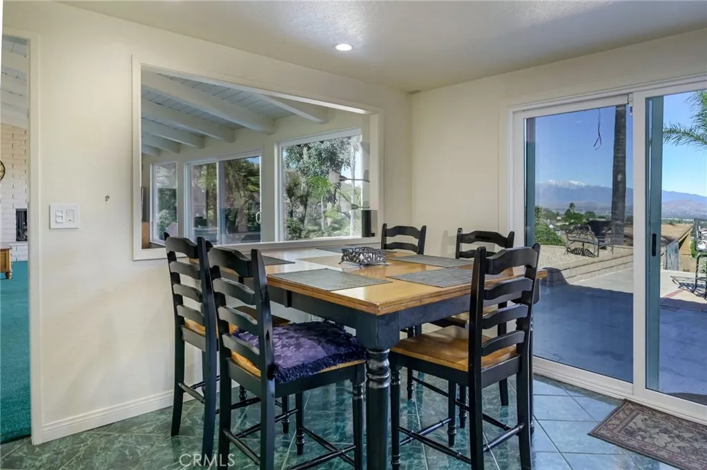 14531 Viewcrest Drive, Riverside, California 92504 home-pic-8