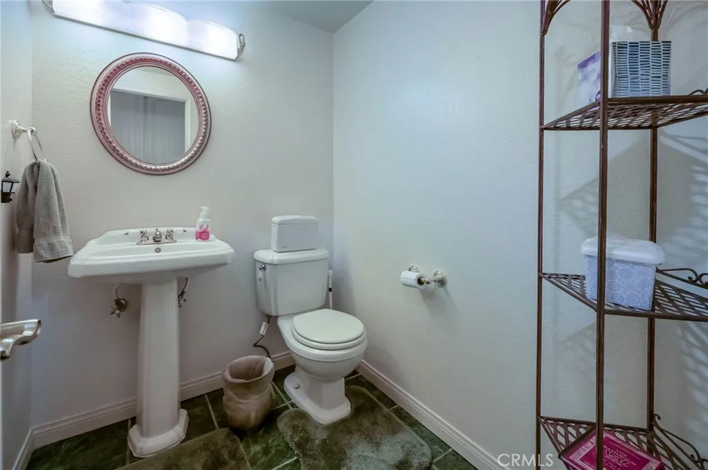 14531 Viewcrest Drive, Riverside, California 92504 home-pic-24
