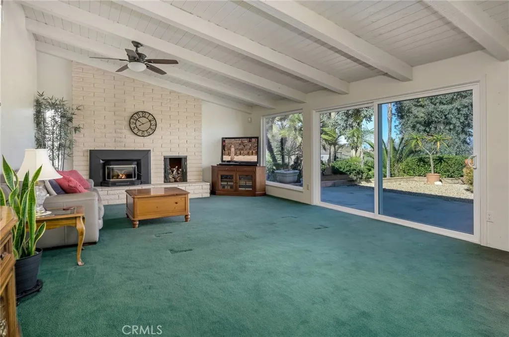 14531 Viewcrest Drive, Riverside, California 92504 home-pic-9