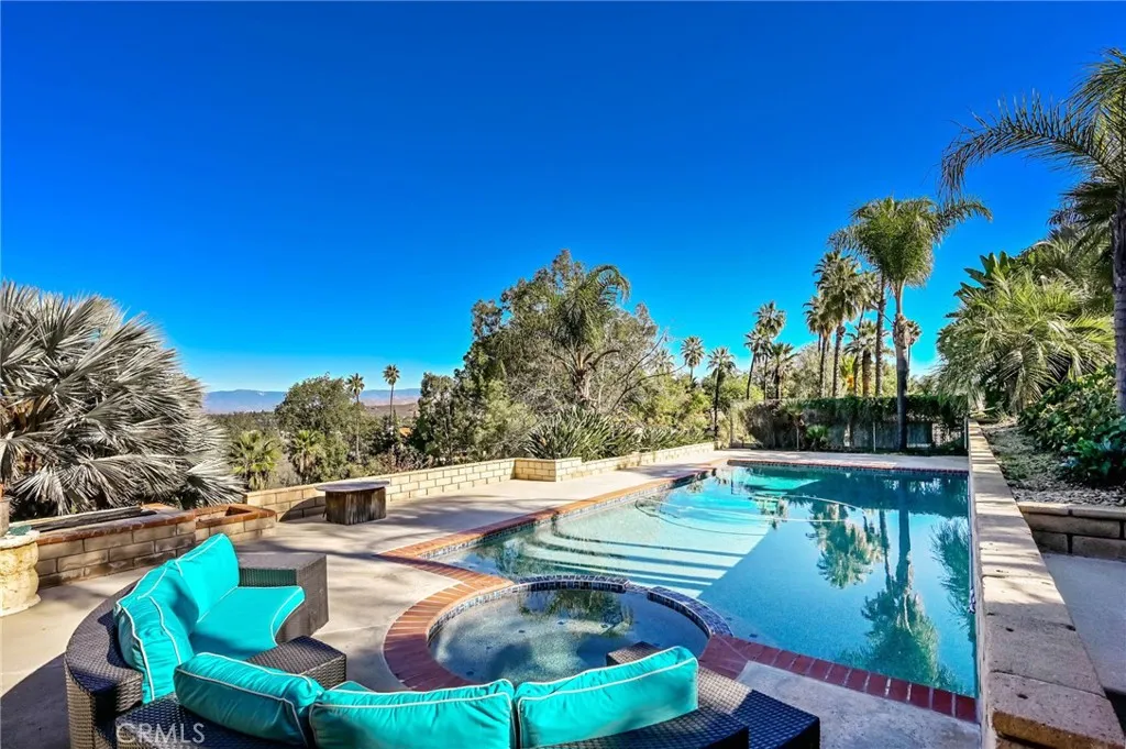 14531 Viewcrest Drive, Riverside, California 92504 home-pic-45