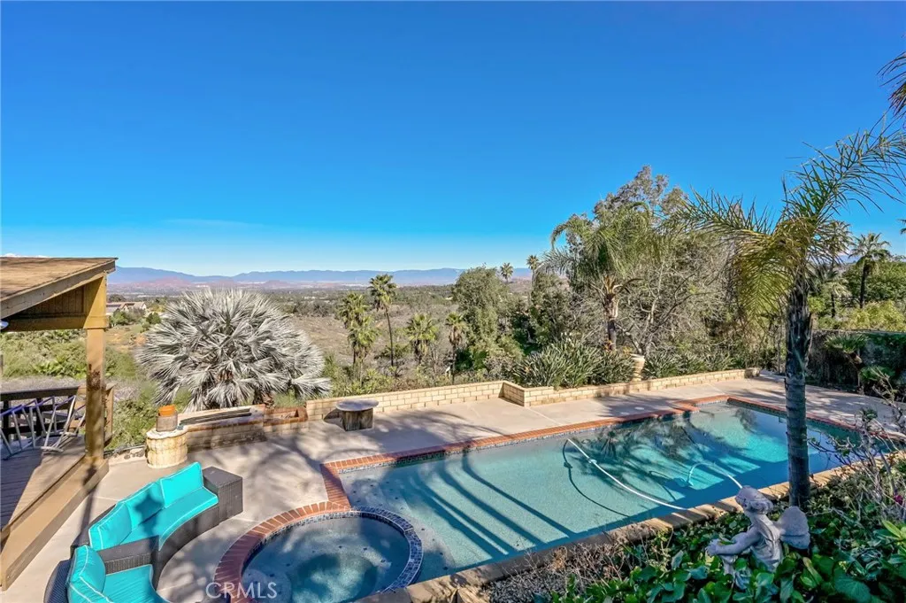 14531 Viewcrest Drive, Riverside, California 92504 home-pic-44