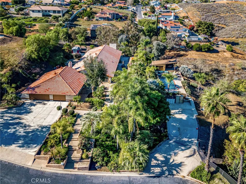 14531 Viewcrest Drive, Riverside, California 92504 home-pic-0