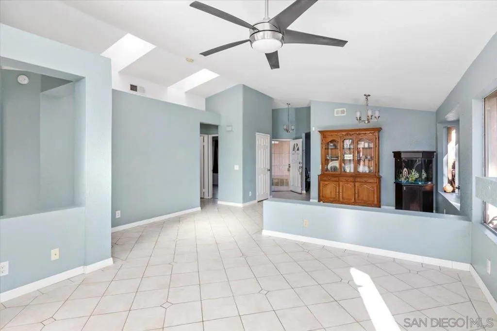 8465 Hovenweep Ct, San Diego, California 92129 home-pic-6