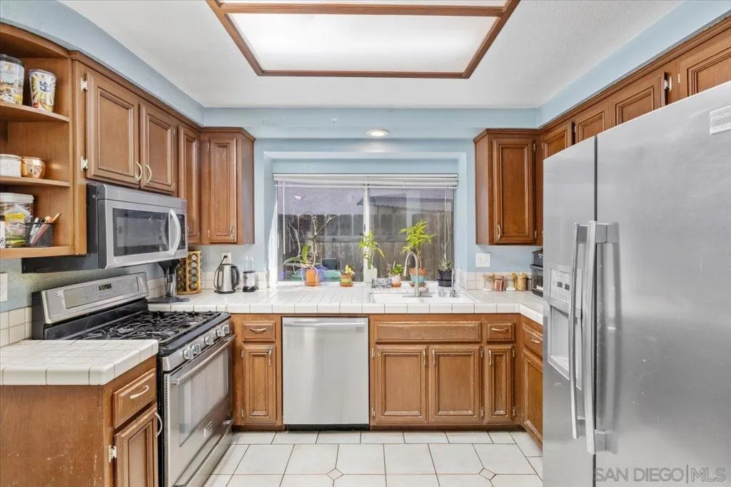 8465 Hovenweep Ct, San Diego, California 92129 home-pic-9