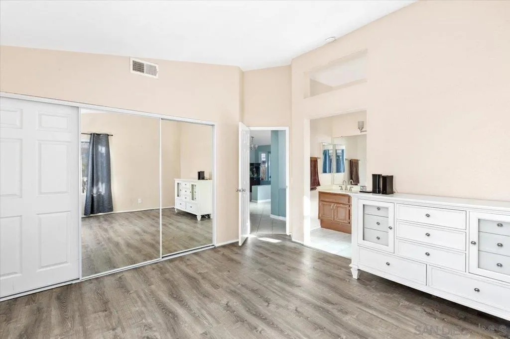 8465 Hovenweep Ct, San Diego, California 92129 home-pic-18