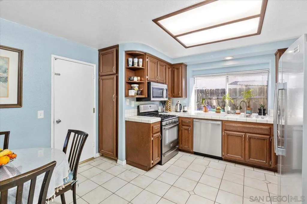8465 Hovenweep Ct, San Diego, California 92129 home-pic-8