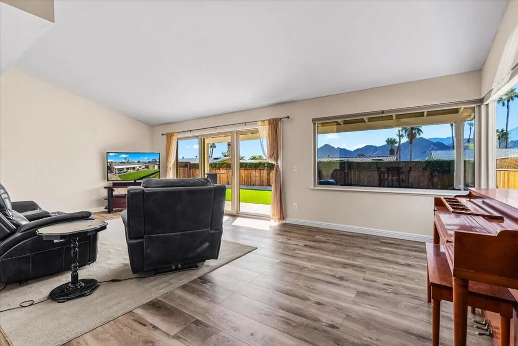 43035 Tennessee Avenue, Palm Desert, California 92211 home-pic-10