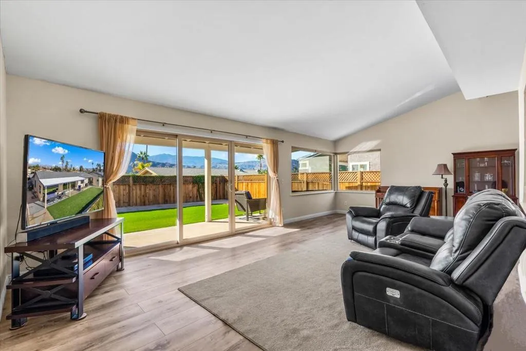 43035 Tennessee Avenue, Palm Desert, California 92211 home-pic-9