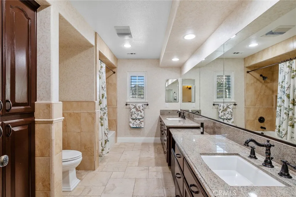 16878 Shirwaun Road, Apple Valley, California 92307 home-pic-30