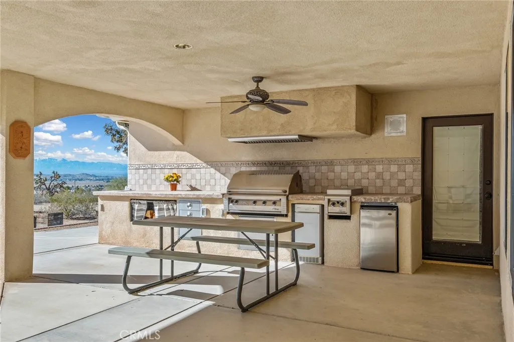 16878 Shirwaun Road, Apple Valley, California 92307 home-pic-31