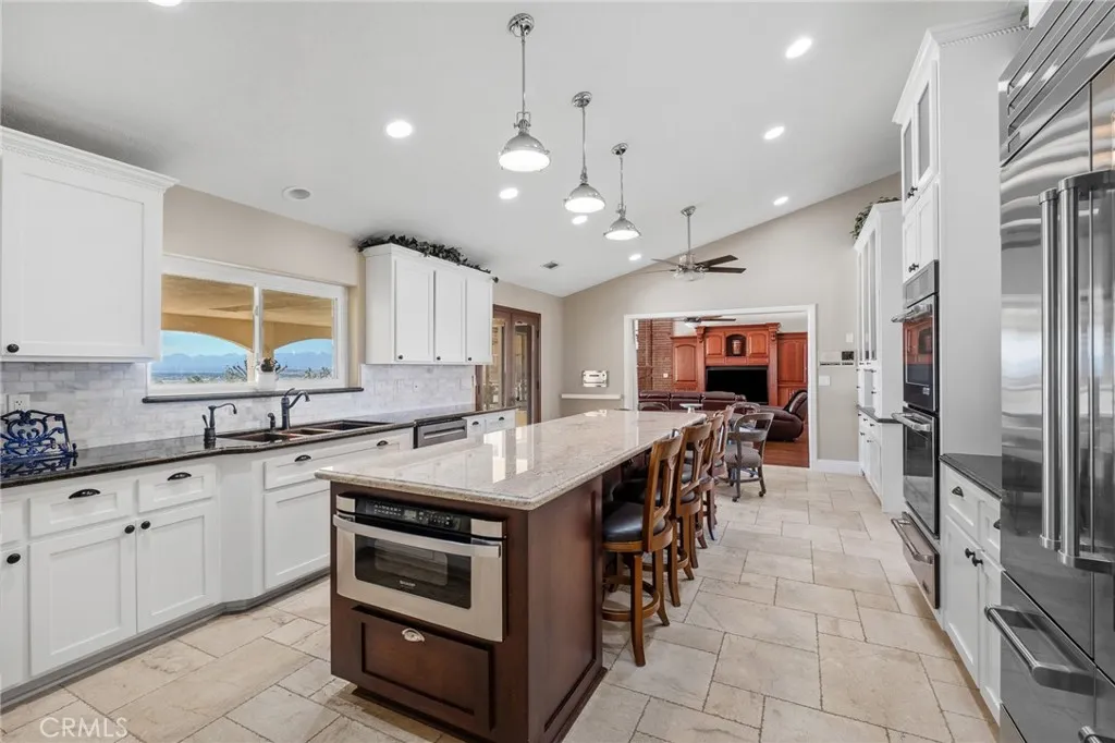 16878 Shirwaun Road, Apple Valley, California 92307 home-pic-15