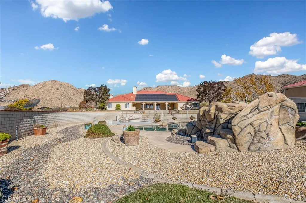 16878 Shirwaun Road, Apple Valley, California 92307 home-pic-39