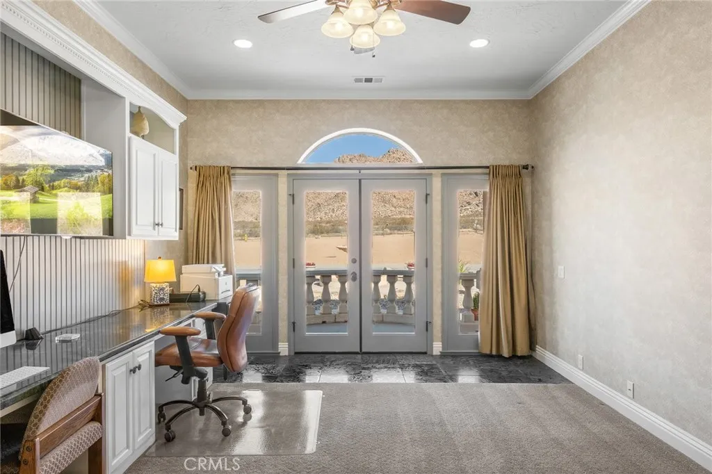 16878 Shirwaun Road, Apple Valley, California 92307 home-pic-18