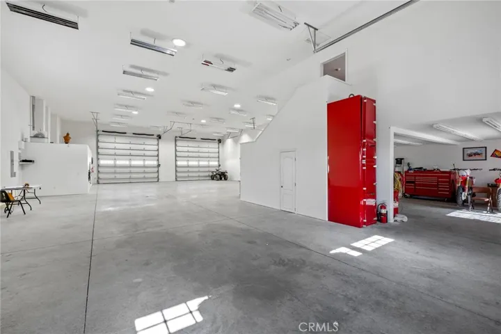 16878 Shirwaun Road, Apple Valley, California 92307