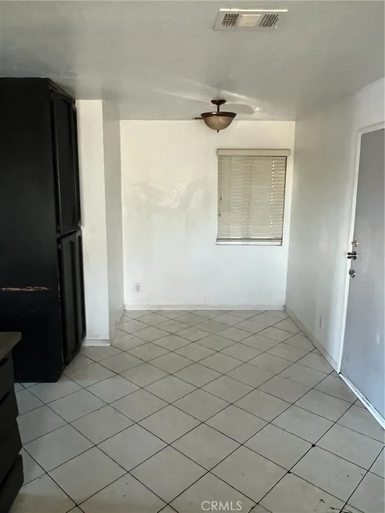 15404 Lindero Street, Victorville, California 92395 home-pic-3