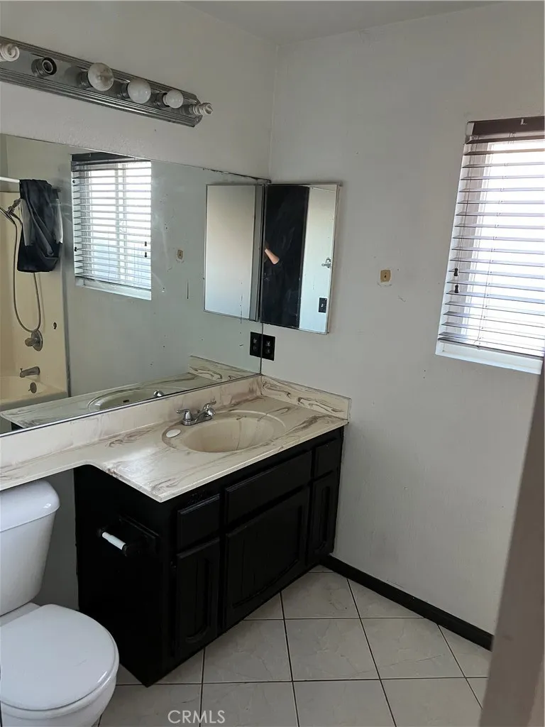 15404 Lindero Street, Victorville, California 92395 home-pic-4